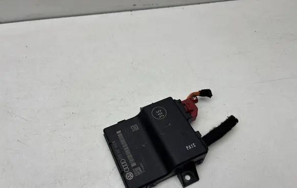Audi A4 S4 B8 8K Gateway control module 8R0907468N 8R0907468C