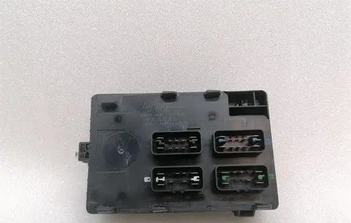 Aston Martin Vantage III Fuse box set 37120601AD