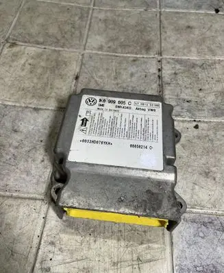 Volkswagen Golf Plus Airbag control unit/module 1K0909605