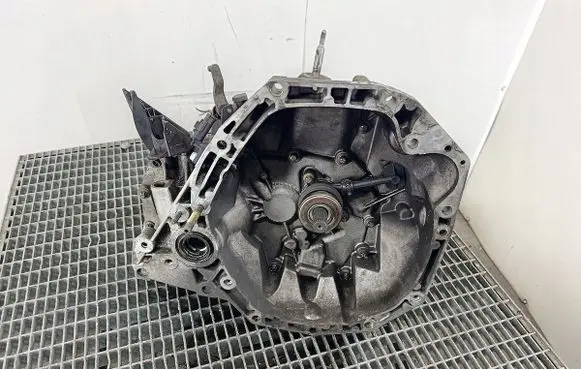 Renault Clio III Manual 5 speed gearbox JH3177