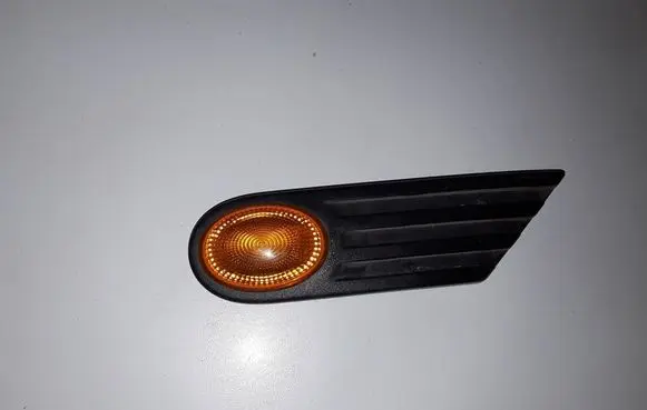 Mini Cooper Countryman R60 Front fender indicator light 2751503