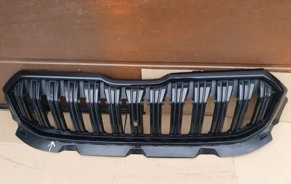 Skoda Kodiaq II Front bumper upper radiator grill 57H853653B