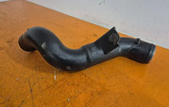 Nissan Note (E11) Intake resonator 