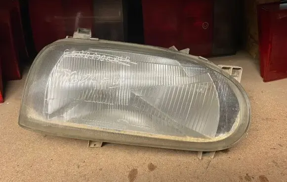 Volkswagen Golf III Headlight/headlamp 13886200