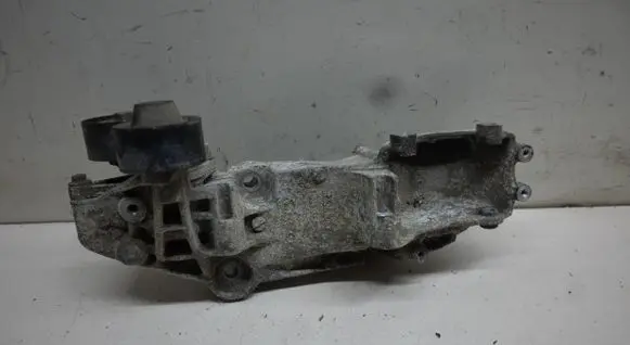 Opel Vivaro Generator/alternator bracket 1171035858