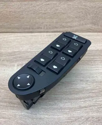 BMW 5 E39 Electric window control switch 8368966 068065
