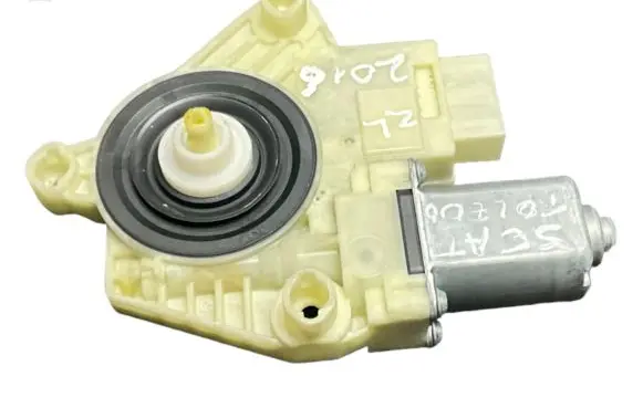 Seat Toledo IV (NH) Rear door window regulator motor 5JA959811L
