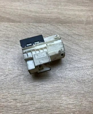Ford Galaxy Ignition lock contact 95VW11572AC 7M09058656