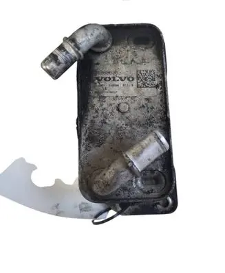 Volvo S60 Oil filter mounting bracket 31368636