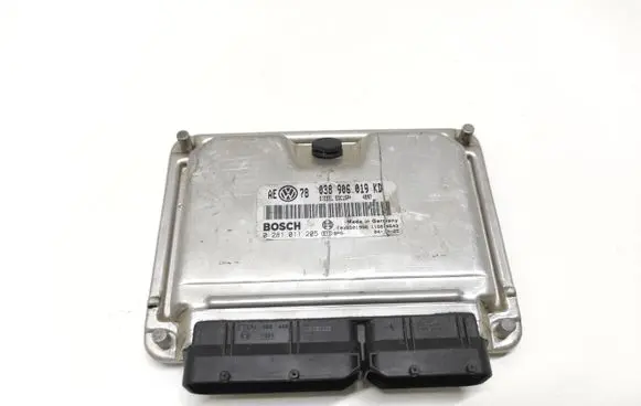 Volkswagen PASSAT B6 Engine control unit/module 038906019KD 0281011205