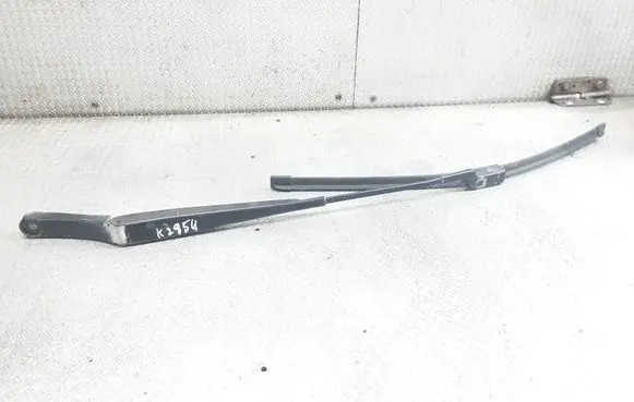 Volkswagen Touran I Windshield/front glass wiper blade 