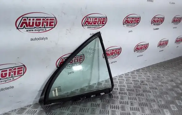 Toyota Avensis T250 Rear vent window glass 43R00048 DOT24AS2M68