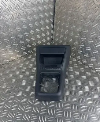 Volkswagen Tiguan Center console 5N1863476A