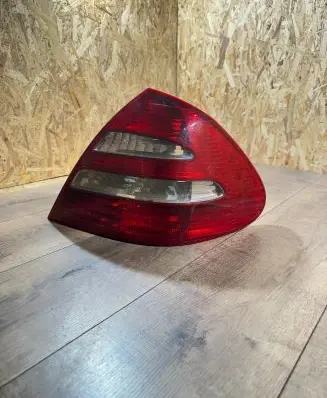 Mercedes-Benz E W211 Rear/tail lights A2118200464 334008