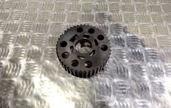 Volkswagen Touran I Camshaft pulley/ VANOS 038109111E