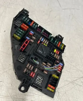 BMW 5 F10 F11 Fuse module 9264923 05967595 180914
