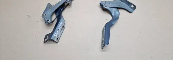 Nissan Micra Engine bonnet/hood hinges 