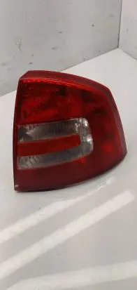 Skoda Octavia Mk2 (1Z) Rear/tail lights 1z5945096A