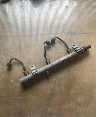 Jeep Grand Cherokee (WK) Fuel main line pipe A6420700695 0529900294 0281002504