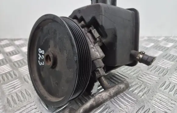 Mercedes-Benz C W204 Power steering pump A0044667001