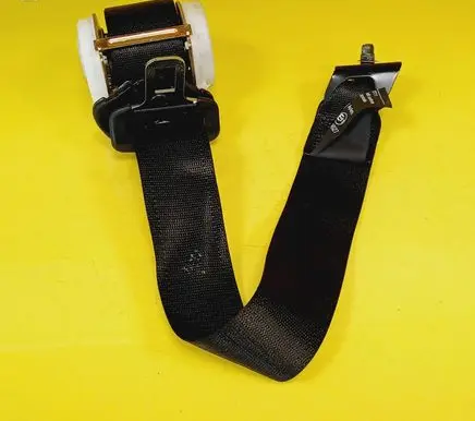 Rear seatbelt