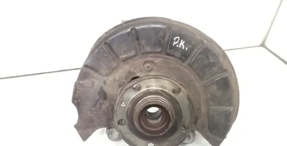 Volkswagen PASSAT B6 Front wheel hub spindle knuckle 7H0927804 10071150703