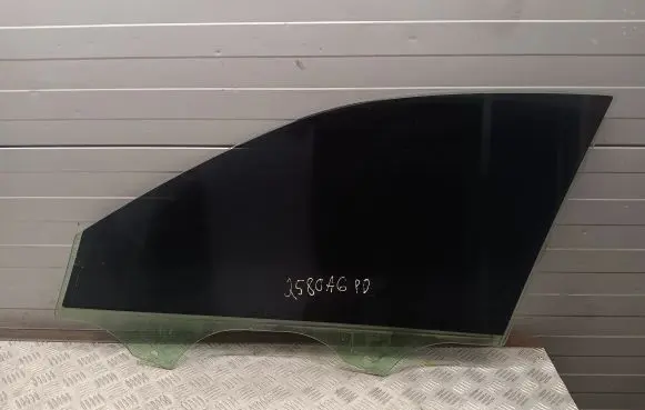 Audi Q5 SQ5 Front door window glass four-door