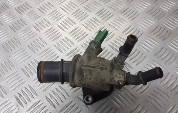 Opel Zafira B Thermostat housing 