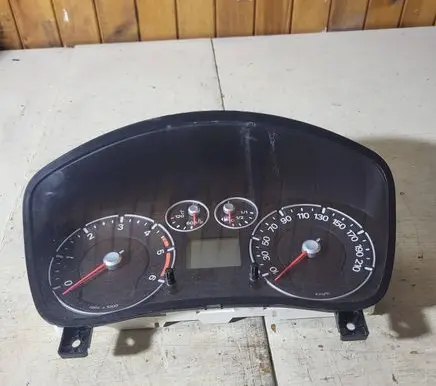 Speedometer (instrument cluster)