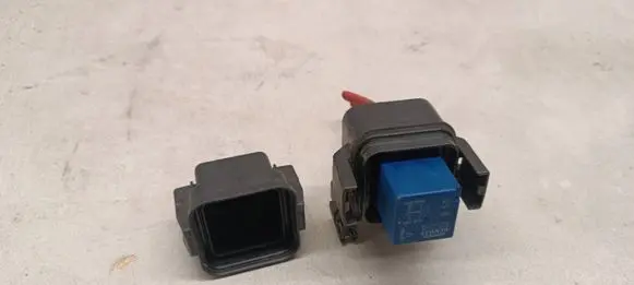 Renault Scenic III - Grand scenic III Other relay 8200786806 34F25000100 8611303