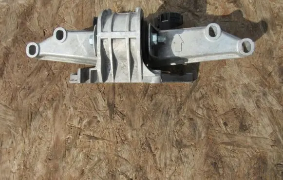 Porsche Boxster 987 Engine mounting bracket 98737530901