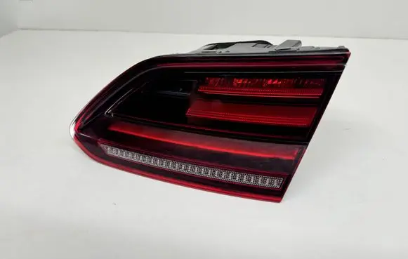 Volkswagen Arteon Tailgate rear/tail lights 3G8945308B