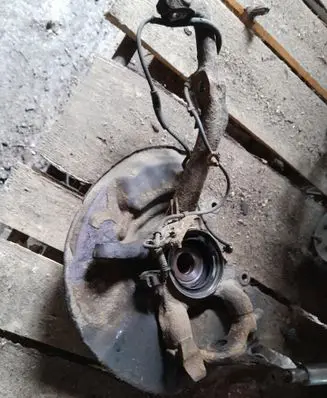 Toyota Land Cruiser (J120) Front wheel hub