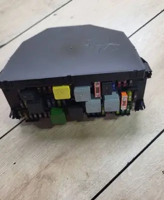 Mercedes-Benz E W212 SAM control unit A2129009225 A2129014707 A2129020609