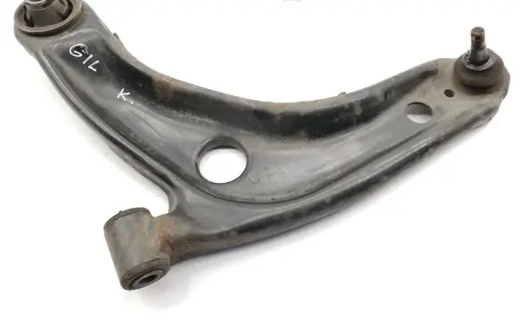 Toyota Yaris Front lower control arm/wishbone
