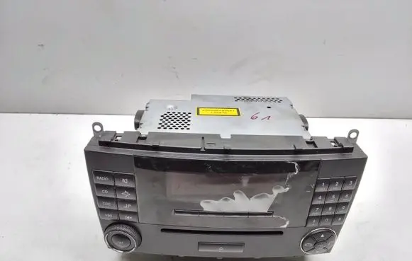 Mercedes-Benz CLK A209 C209 Radio/CD/DVD/GPS head unit A2098206589