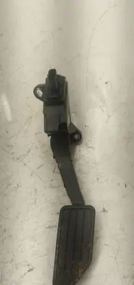 Subaru Outback (BT) Accelerator throttle pedal