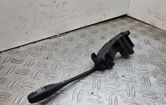 Chrysler 300 - 300C Cruise control stalk 01311205