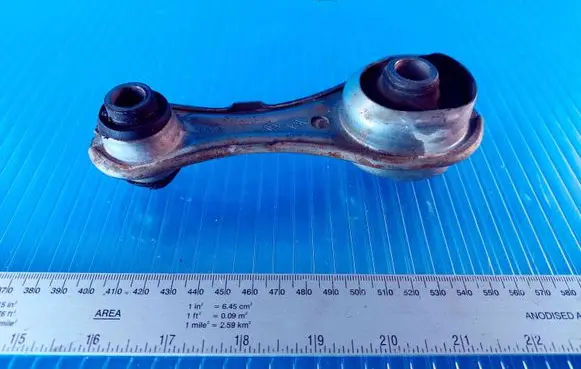 Renault Clio IV Gearbox mount 112381035R 3160