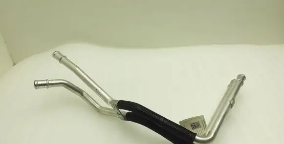 Porsche Cayenne (92A) Engine coolant pipe/hose 7P5815673