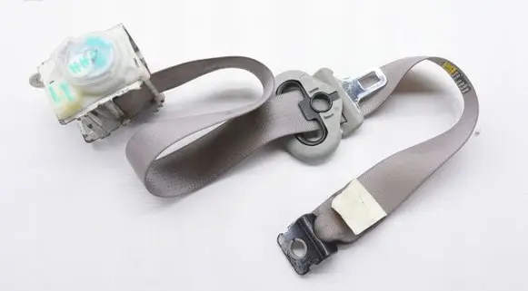 Chevrolet HHR Seat belt trim 
