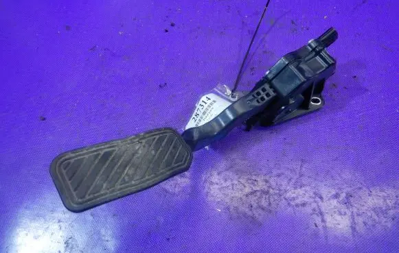 Mazda 2 Accelerator throttle pedal K4238-7410