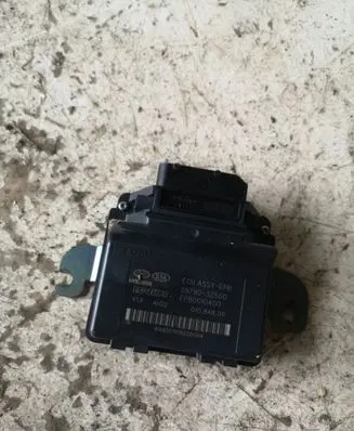 Hyundai i40 Hand brake control module 597903Z500