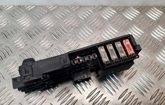 Mercedes-Benz ML W164 Fuse module 2115452601