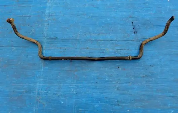 Suzuki Grand Vitara II Front anti-roll bar/sway bar 