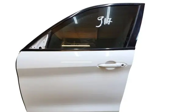 Alfa Romeo Stelvio Front door