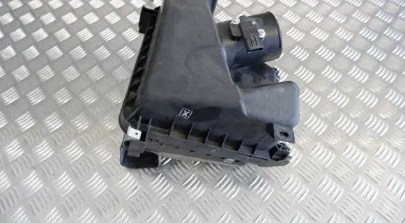 Toyota Verso Air filter box 177050R040 177010R020