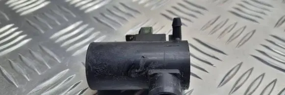 Subaru Forester SG Windscreen/windshield washer pump