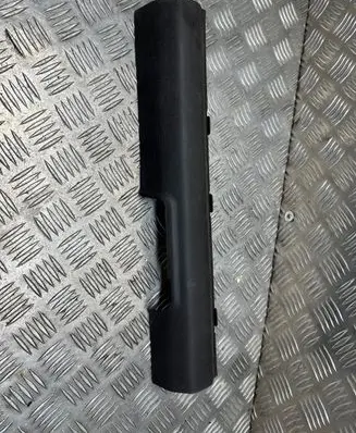 Hyundai Santa Fe Rear sill trim cover 8587080s1700