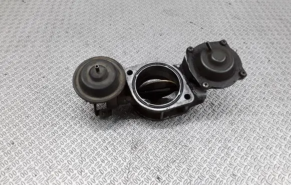 Mitsubishi Pajero Engine shut-off valve 